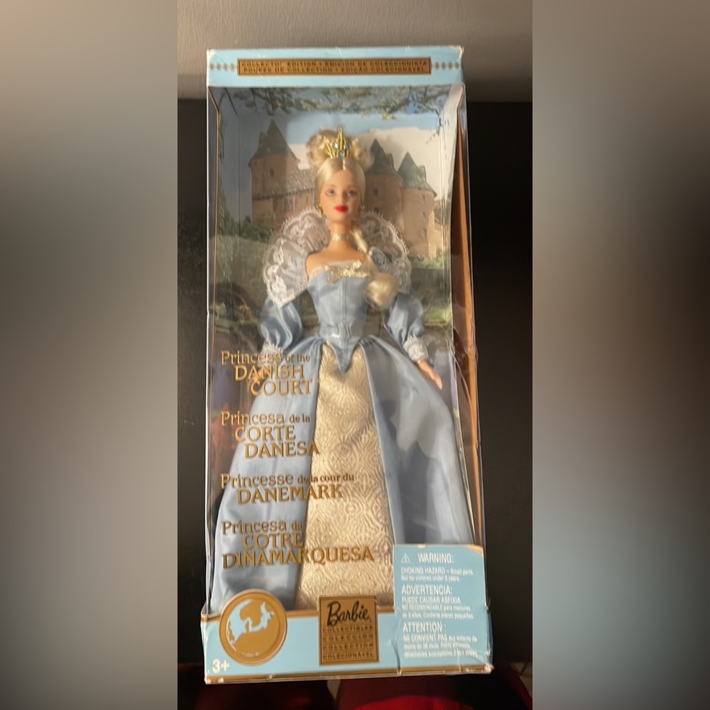 2002 PRINCESS OF THE DANISH COURT BARBIE